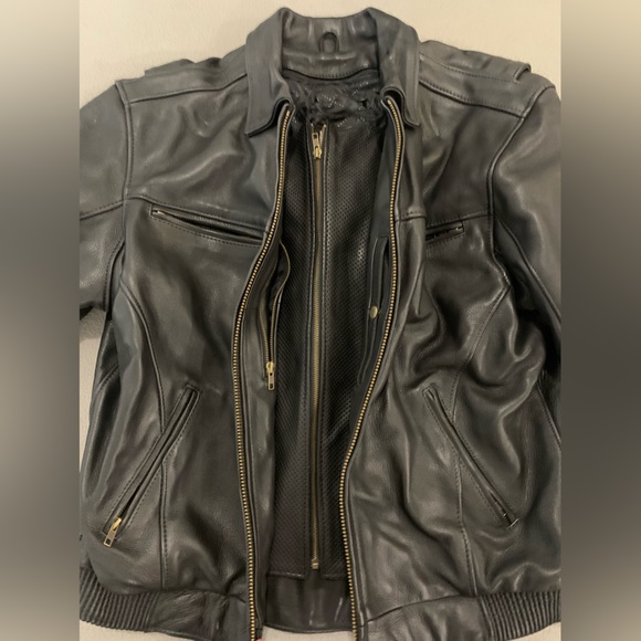 Motorcyclist Fox Creek Leather Bomber Jacket - Picture 11 of 17